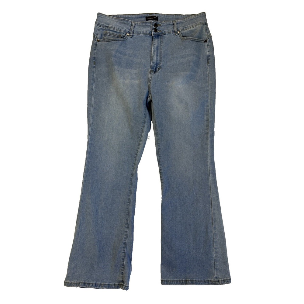 The Style Between Us Women's 22 Light Wash Denim Jeans‎ Pink Ribbon Sexy Flare